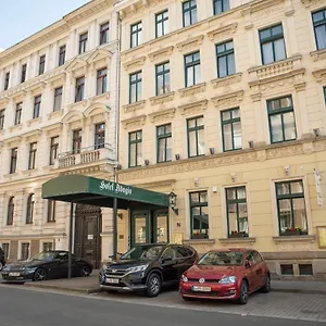 Hotel Adagio ***
